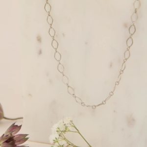 Laoree-bijoux-fantaisie-collier-margaret-laiton-palladié-gris